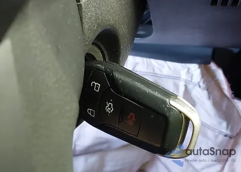 2015 Ford Fusion Se z USA, uszkodzony, nr VIN 3FA6P0H99FR192347